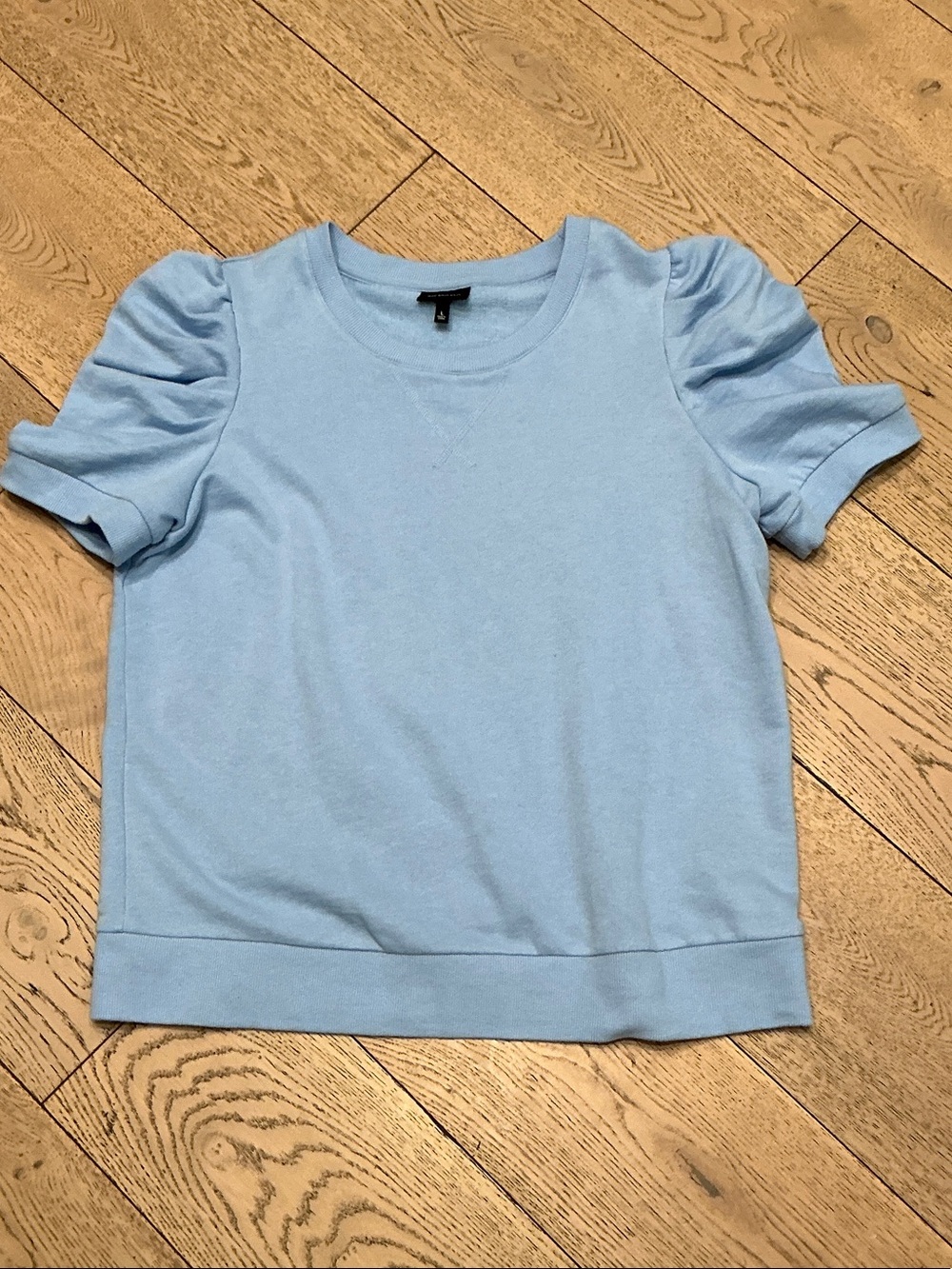 Woman’s Who What Wearbaby blue puff sleeve shirt. Large. French terry. Cute!